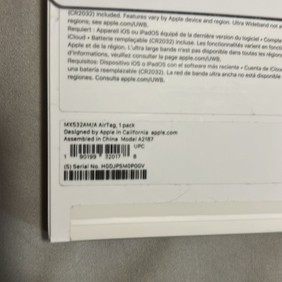 Apple AirTag and holder NWT - Picture 2 of 4
